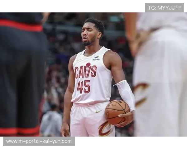 骑士加时逆转热火 米切尔隔扣引爆主场攻势